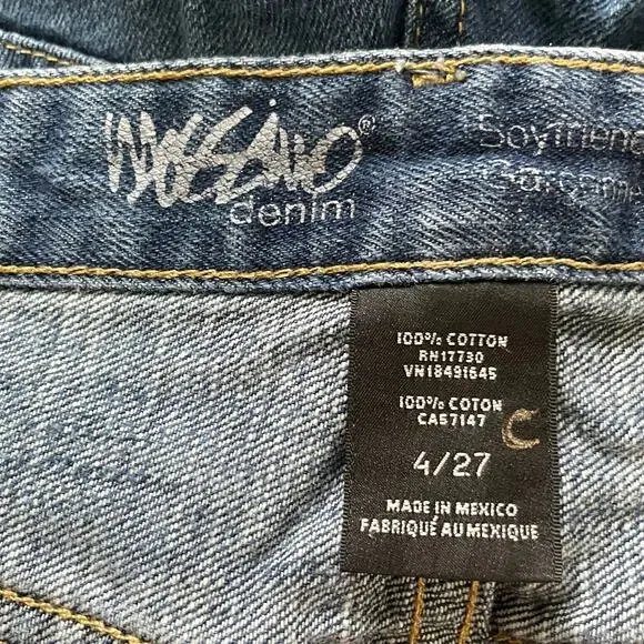 Mossimo Womens Denim Shorts Size 4 Boyfriend Cut Off Distressed Blue Jean Shorts - Picture 4 of 5